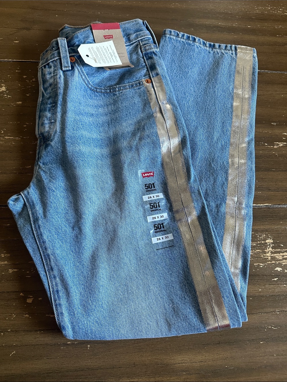 New Levi’s 501 original 25X30*